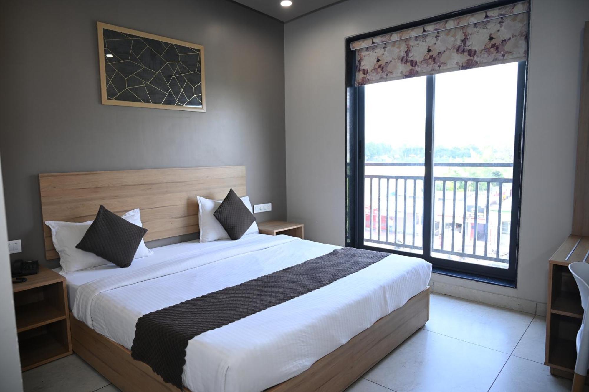 Hotel Sheer Bliss Udaipur Exterior foto